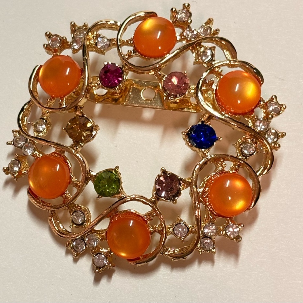 Elegant Gold tone vintage wreath Orange Brooch